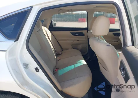 2015 Nissan Altima 2.5 Sv z USA, uszkodzony, nr VIN 1N4AL3AP1FC470818